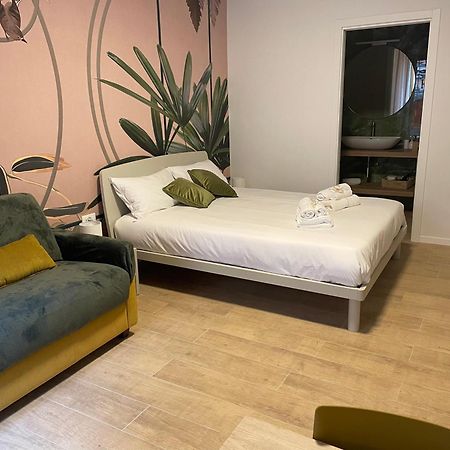 Calari Rooms - Monolocale Bologna Buitenkant foto