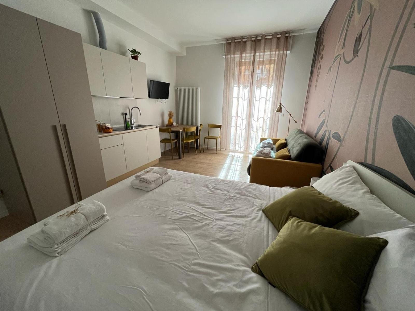 Calari Rooms - Monolocale Bologna Buitenkant foto