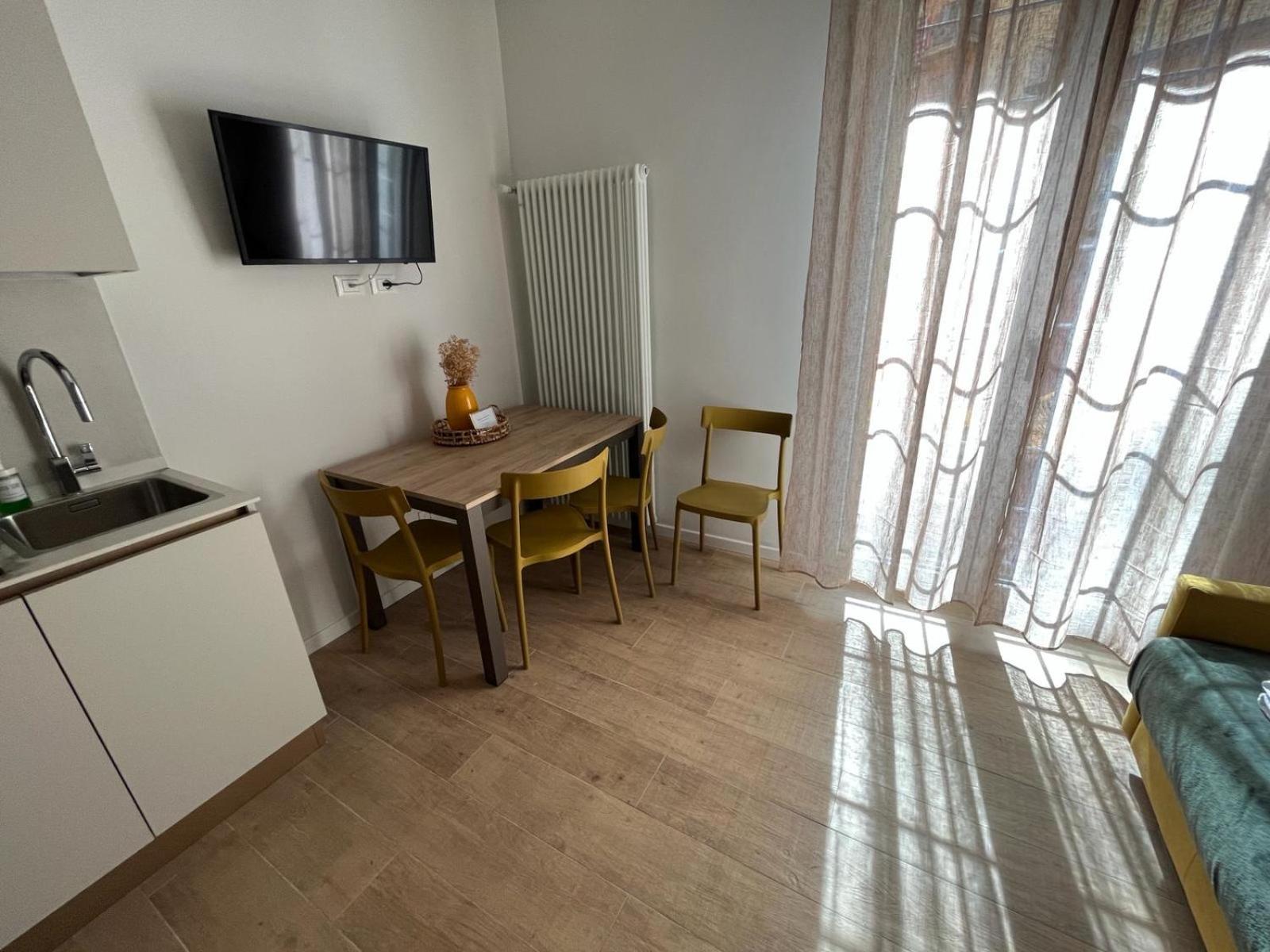 Calari Rooms - Monolocale Bologna Buitenkant foto