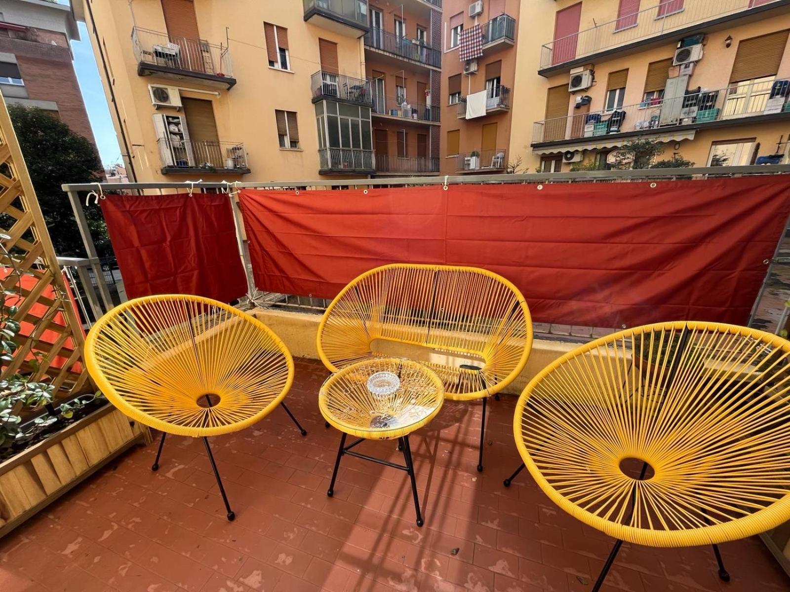 Calari Rooms - Monolocale Bologna Buitenkant foto
