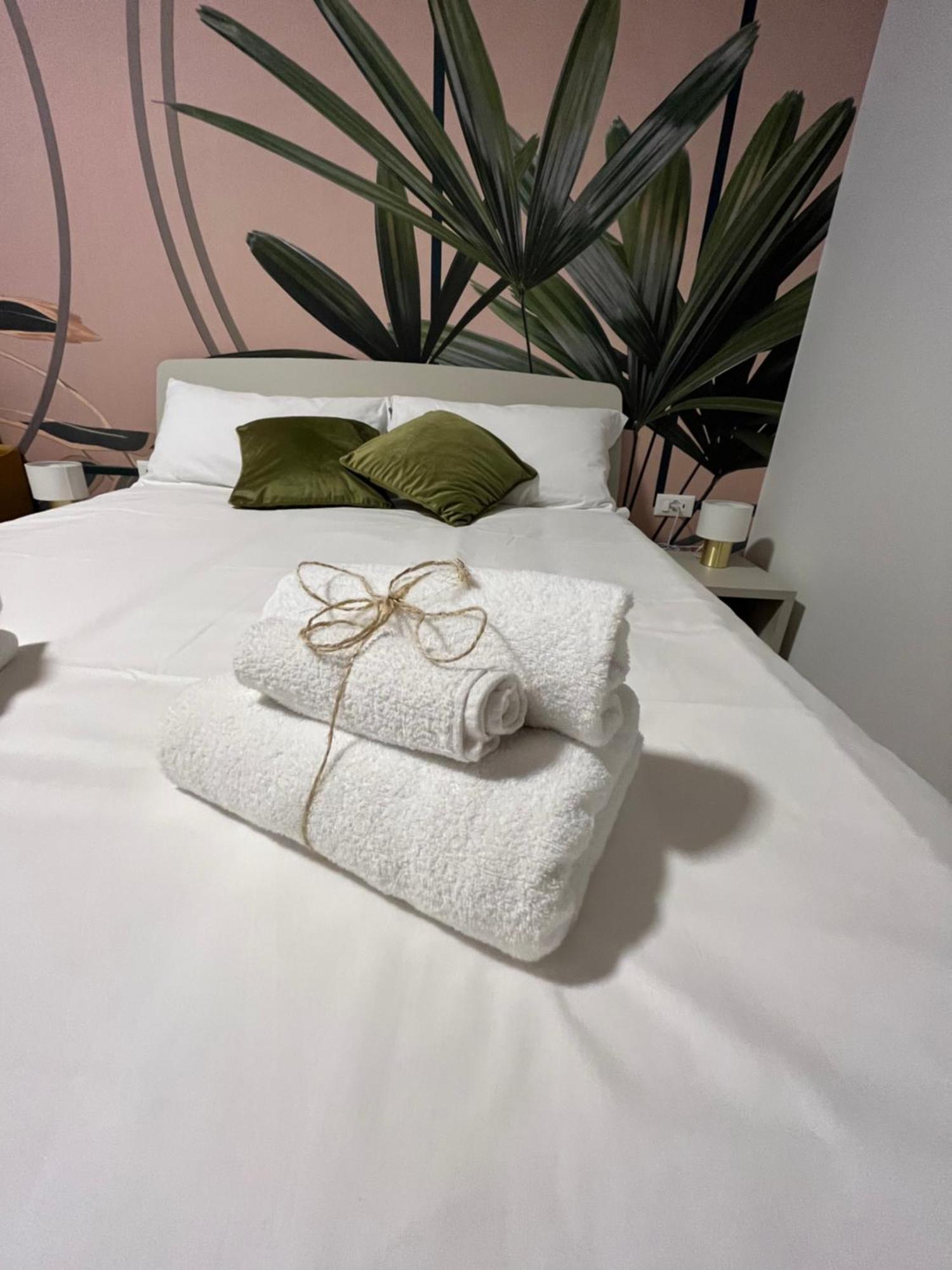 Calari Rooms - Monolocale Bologna Buitenkant foto